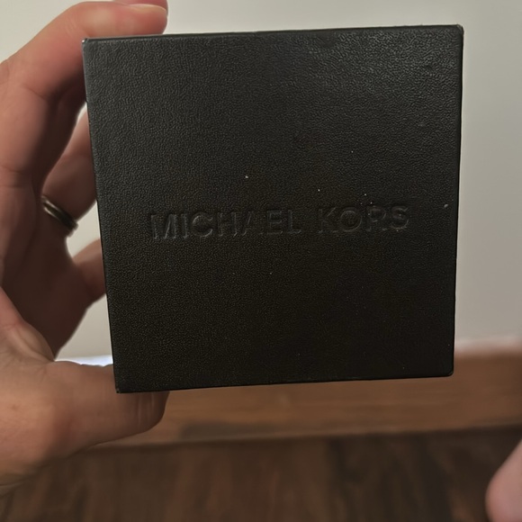 Michael Kors Watch - Picture 8 of 8